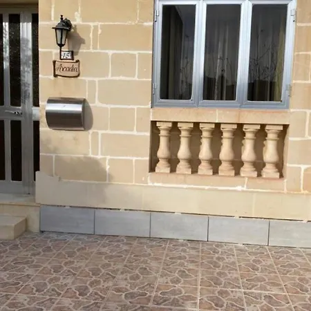 Apartment Ground Floor Maisonette In Birzebbuga Birzebbuga